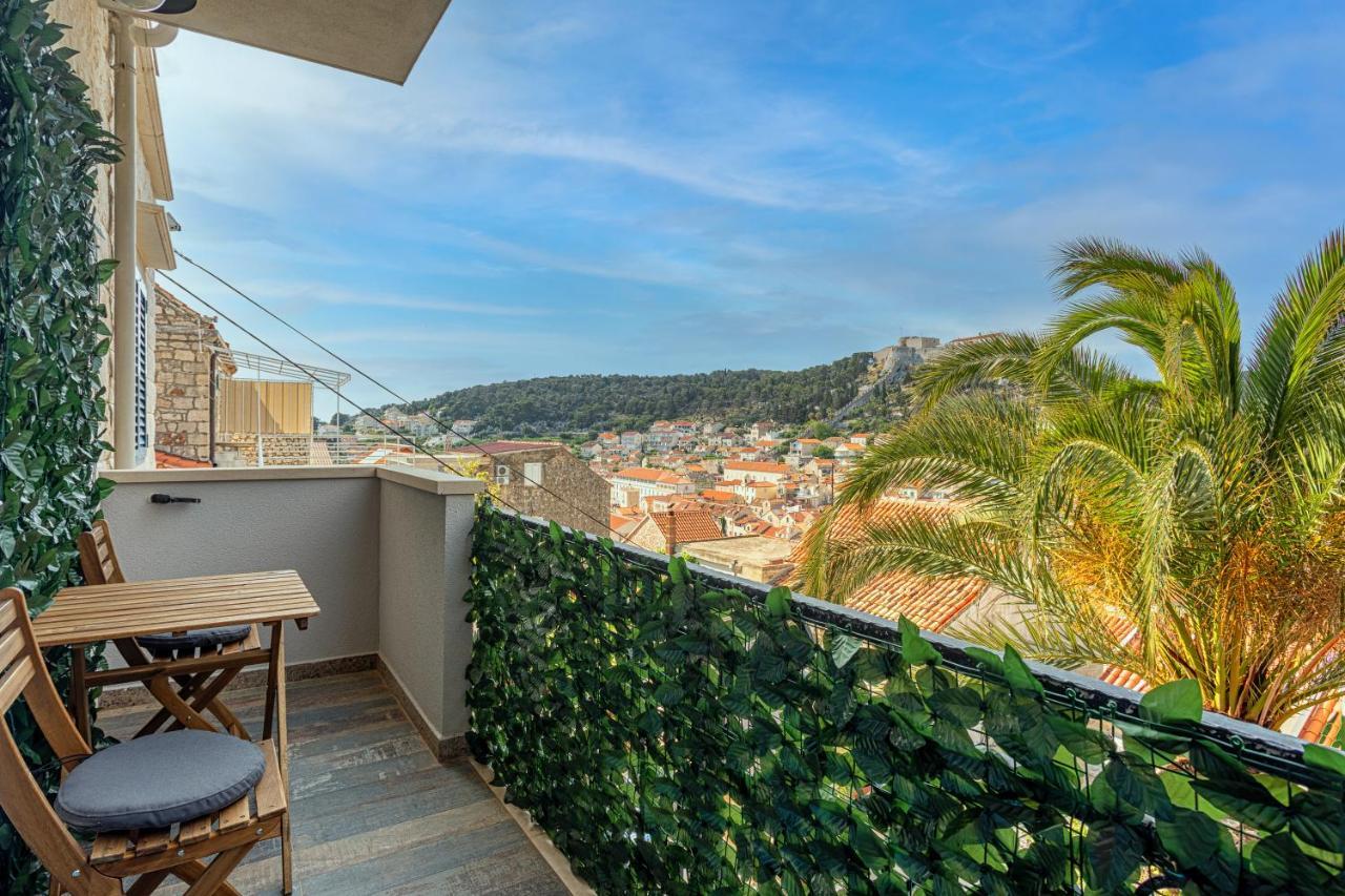 Villa Capitis In The Center- Exclusive Apartment Hvar Town Exteriör bild